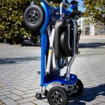 Scooter Eléctrico Plegable de 4 Ruedas Bravo