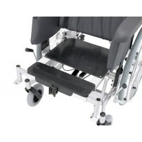 Silla de ruedas multifuncional Triton reposapiés